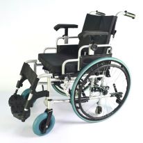 Кресло-коляска Titan LY-710-950 (литые колеса)